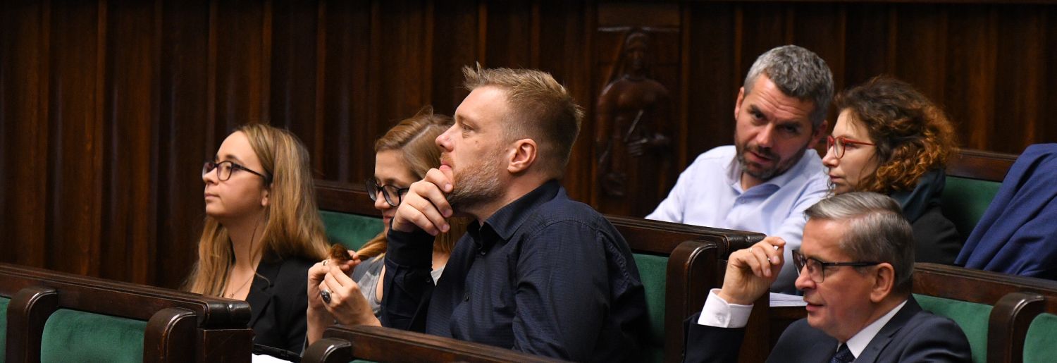 Potrzebny bat na śmieciówki! - zdjęcie