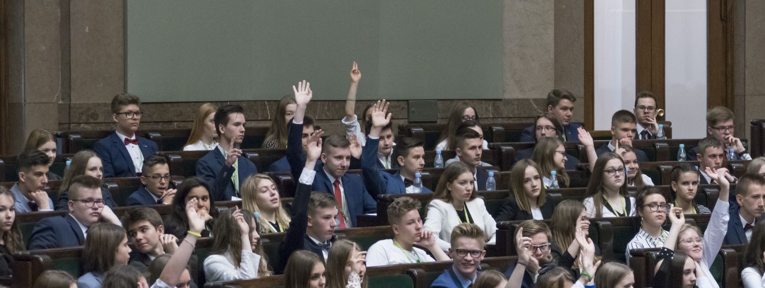 Sejm Dzieci i Młodzieży o Wyszyńskim. Posłanki Razem interweniują - zdjęcie